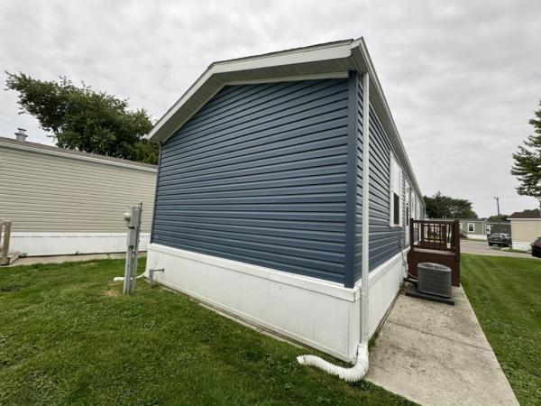 2022 Clayton 6616-711 The Pulse Manufactured Home