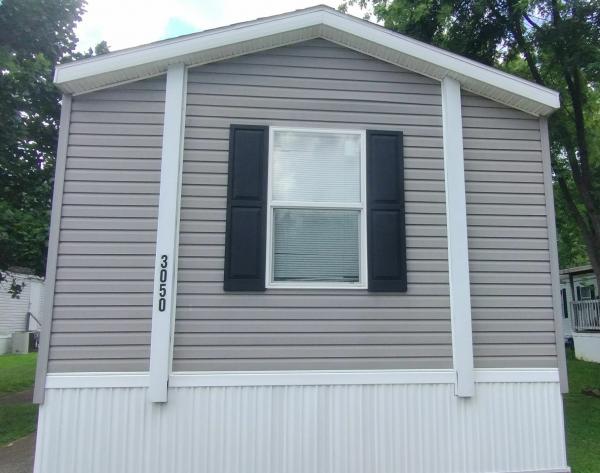 Photo 1 of 2 of home located at 3050 Rosewood Ln Lot Rwl3050 Columbus, IN 47203
