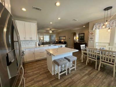 Photo 4 of 20 of home located at 3301 S. Goldfield Road #6039 Apache Junction, AZ 85119