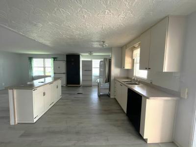 Photo 4 of 20 of home located at 140 Hibiscus Drive Leesburg, FL 34788