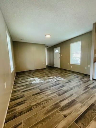 Mobile Home at 9605 W Us Highway 90 Lot #255 San Antonio, TX 78245