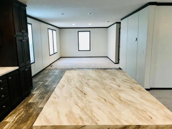 2022 Clayton 95PLH28563A(3BR DEN) Mobile Home