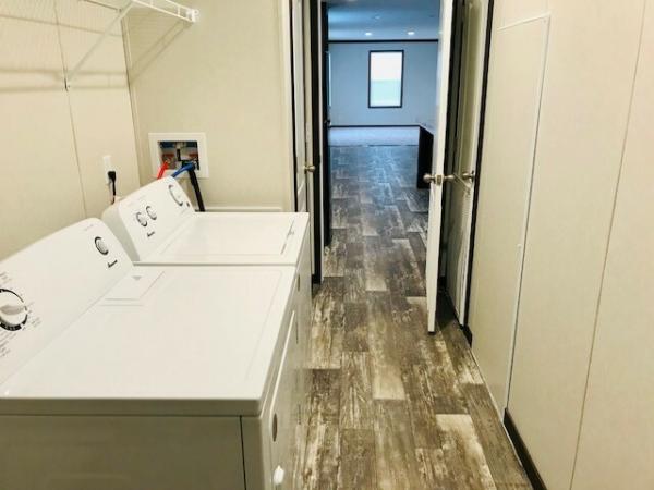 2022 Clayton 95PLH28563A(3BR DEN) Mobile Home