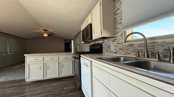 1992 Mobile Home