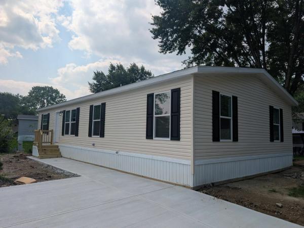 Photo 1 of 2 of home located at 2202 Duck Ln. Lot 212 Indianapolis, IN 46234