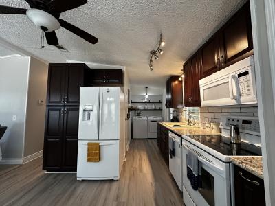 Photo 2 of 18 of home located at 1050 Cosmos Drive Lakeland, FL 33803