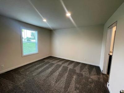 Photo 5 of 12 of home located at 4521 Whitson Ct Sterling Heights, MI 48310