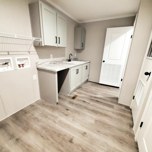 2025 Champion Dutch Aspire Mobile Home