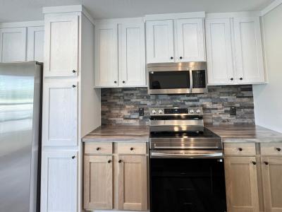 Photo 5 of 14 of home located at 1210 SE Hub Street Crystal River, FL 34429
