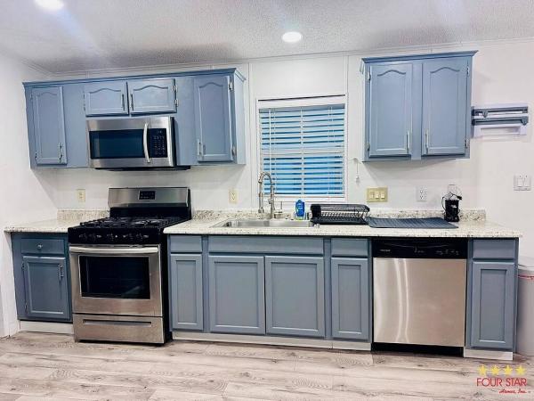 1997 OAKH Mobile Home For Sale