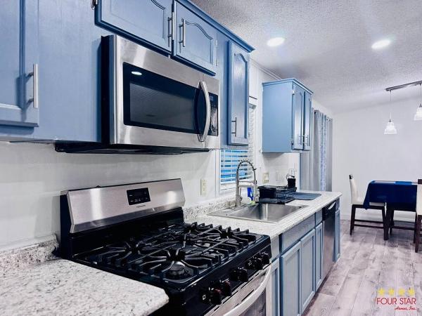 1997 OAKH Mobile Home For Sale