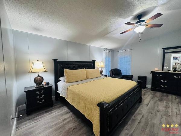 1997 OAKH Mobile Home For Sale