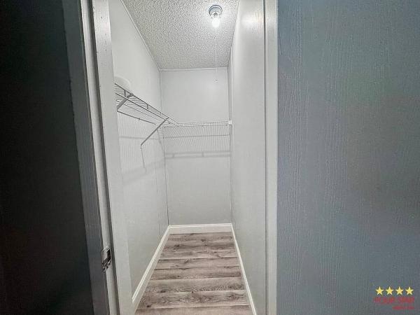 1997 OAKH Mobile Home For Sale