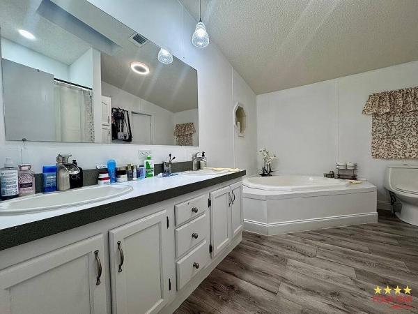 1997 OAKH Mobile Home For Sale