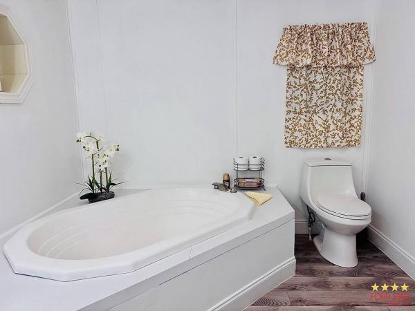 1997 OAKH Mobile Home For Sale