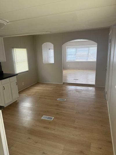Photo 2 of 7 of home located at 6207 Bills Lane Hodgkins, IL 60525