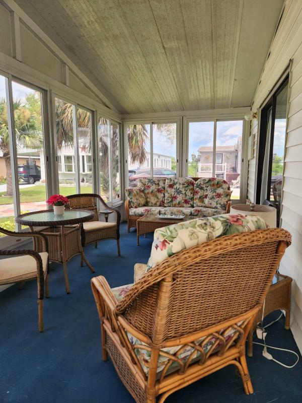 1990 MERIT Mobile Home
