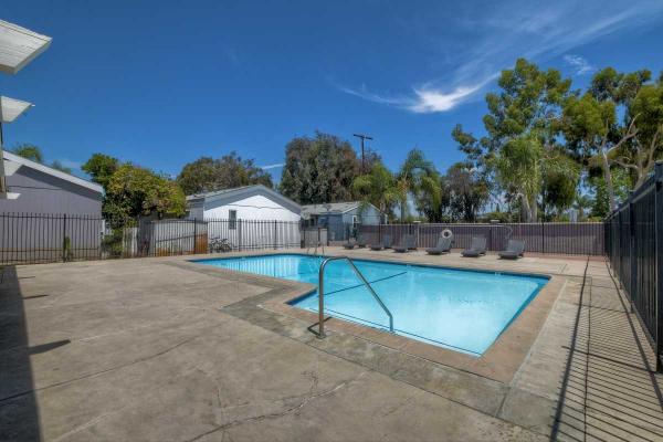 2000 Hallmark Charleston Manufactured Home