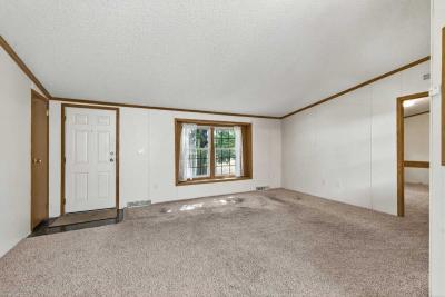 Photo 2 of 20 of home located at 76 Shannon Dr Hastings, MN 55033