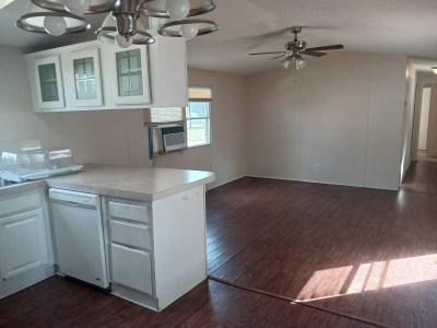 Photo 3 of 7 of home located at 309 Lancelot Pl. #61 Lansing, MI 48906