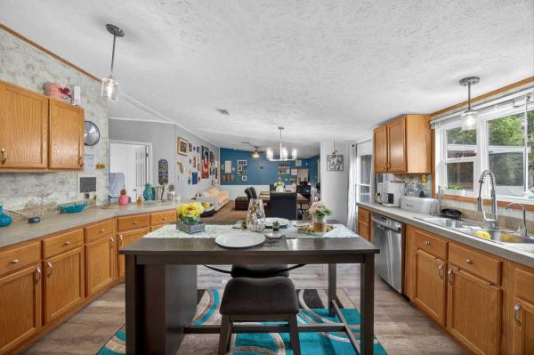 2004 Clayton Mobile Home For Sale