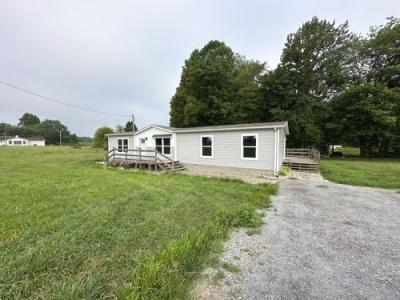 Mobile Home at 201 Primrose St Russell Springs, KY 42642