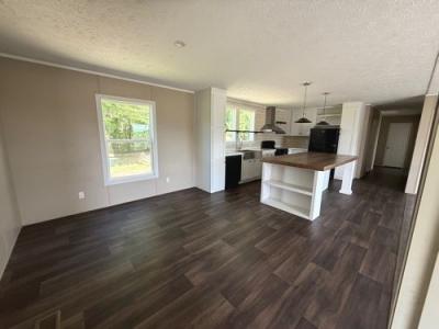 Photo 5 of 13 of home located at 201 Primrose St Russell Springs, KY 42642