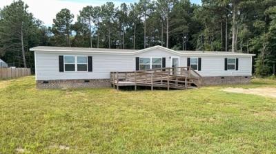 Mobile Home at 1344 Jenkins Farm Rd Pinetops, NC 27864