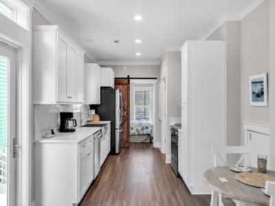 Photo 5 of 13 of home located at 159 Paradise Way Islamorada, FL 33036