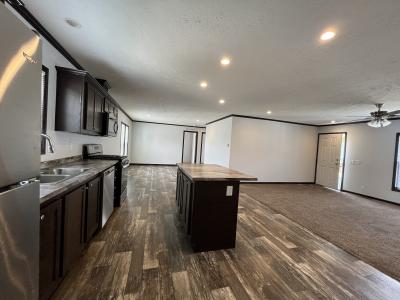 Photo 2 of 12 of home located at 4653 Bromley Ct Sterling Heights, MI 48310