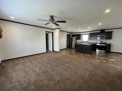 Photo 3 of 12 of home located at 4653 Bromley Ct Sterling Heights, MI 48310