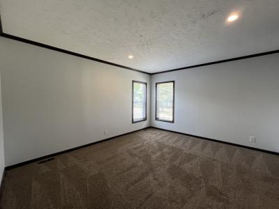 Photo 5 of 12 of home located at 4653 Bromley Ct Sterling Heights, MI 48310
