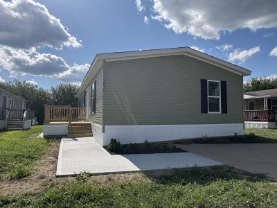 Mobile Home at 2010 Dale Run Greenwood, IN 46143