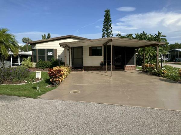 Photo 1 of 2 of home located at 2101 Potomac Way, #M07 Naples, FL 34110
