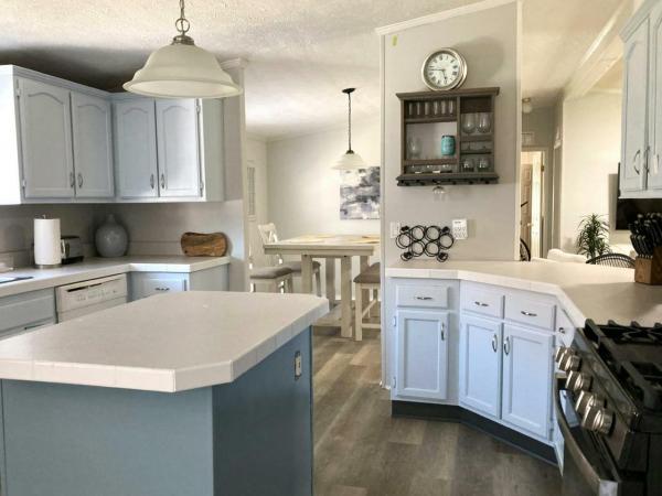 2000 Skyline Manufactured Home