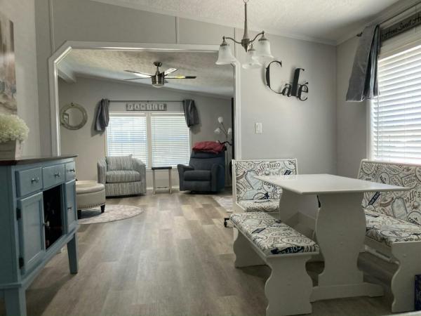 2000 Skyline Manufactured Home