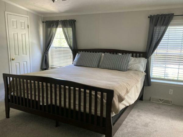 2000 Skyline Manufactured Home