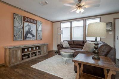 Photo 5 of 12 of home located at 7601 Daffan Lane #404 Austin, TX 78724