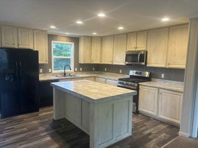 Photo 4 of 7 of home located at 6418 Lake Drive Site #006 Ypsilanti, MI 48197
