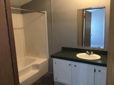 Photo 5 of 8 of home located at 969 State Route 28 #096 Milford, OH 45150