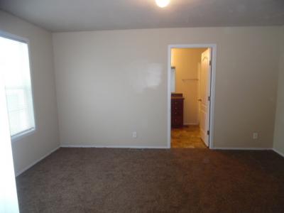 Photo 3 of 5 of home located at 28898 Country Lane Flat Rock, MI 48134