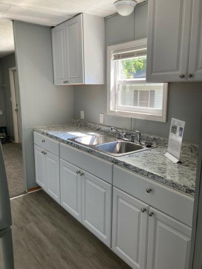 Photo 4 of 13 of home located at 115 Lyndon Cr Oakland Township, MI 48363