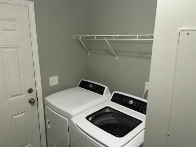 Photo 5 of 8 of home located at 10201 W Beaver St #427 Jacksonville, FL 32220
