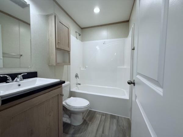 2025 Clayton-Wakarusa Mobile Home