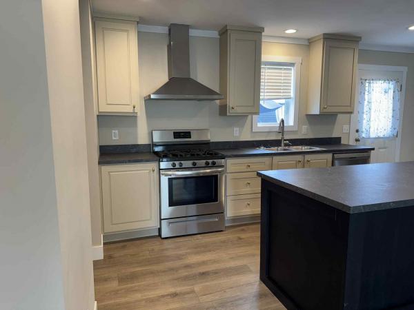 2023 Clayton - Middlebury Let it Be Mobile Home