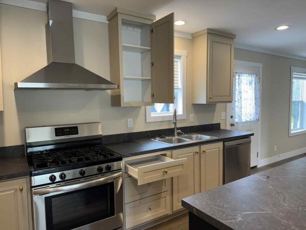 2023 Clayton - Middlebury Let it Be Mobile Home