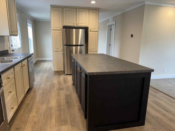 2023 Clayton - Middlebury Let it Be Mobile Home