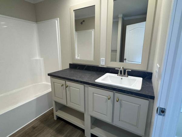 2023 Clayton - Middlebury Let it Be Mobile Home