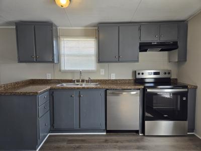 Mobile Home at 160 Hawk Dr Elsmere, KY 41018