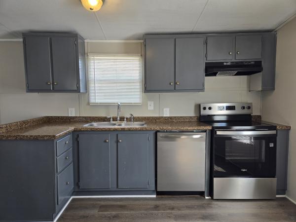 Photo 1 of 2 of home located at 160 Hawk Dr Elsmere, KY 41018